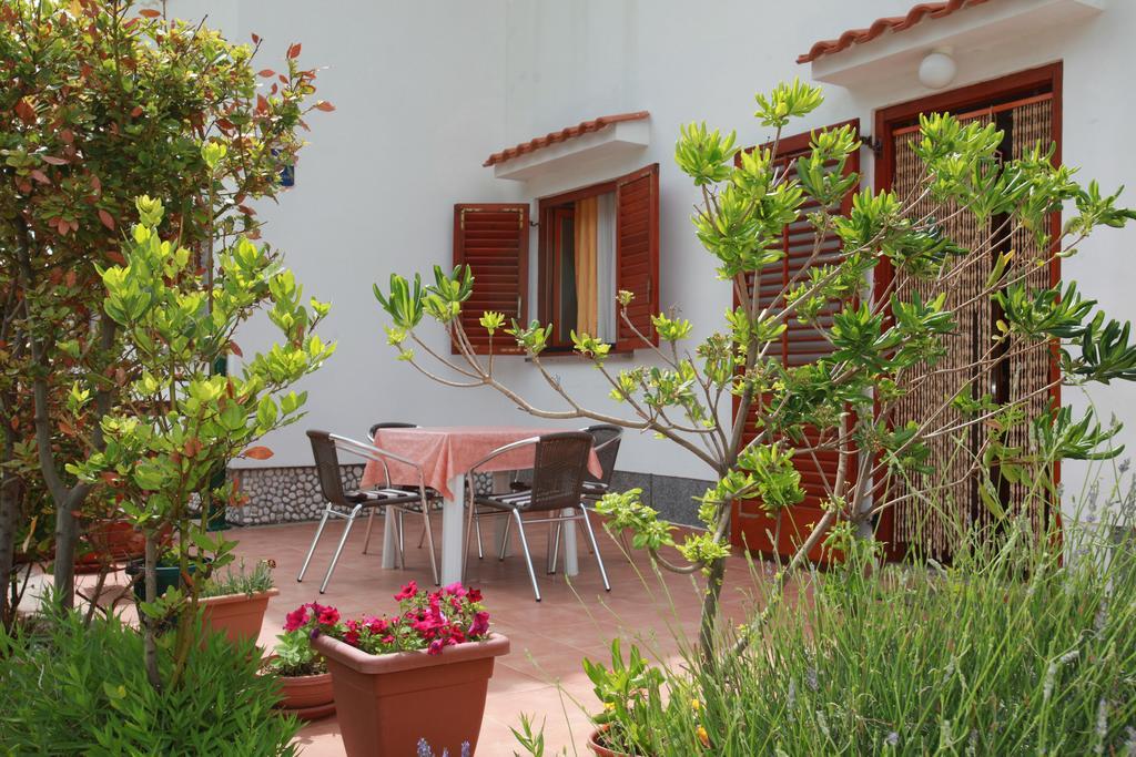 Apartments Reljic With Terrace Baška Kültér fotó